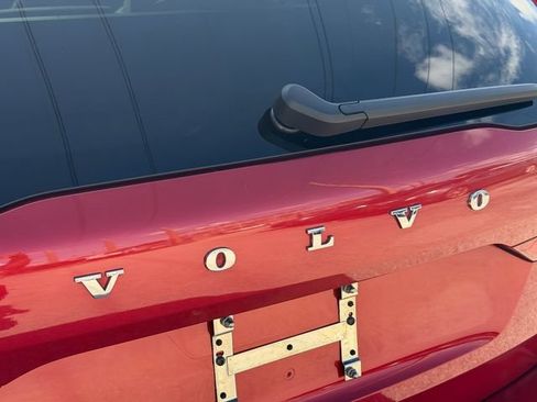 Certified 2024 Volvo XC60 B5 Plus AWD/4WD image 13