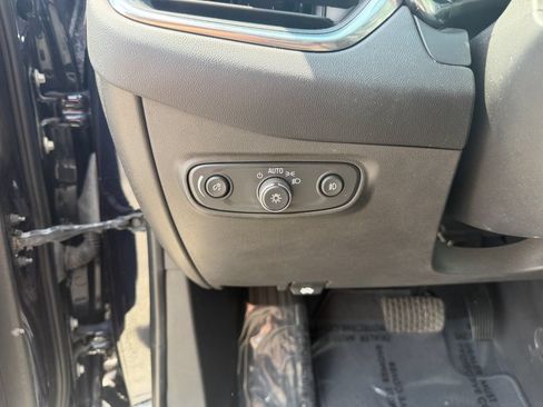 Used 2020 Chevrolet Equinox LT AWD/4WD image 19