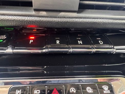 Certified 2024 Lincoln Corsair AWD image 19