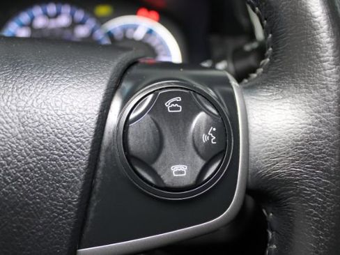 Used 2014 Toyota Camry SE image 19