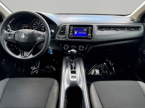Used 2021 Honda HR-V LX image 8