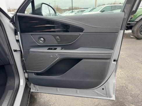 New 2026 Lincoln Nautilus Reserve image 29