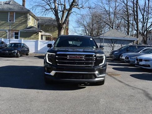 Used 2024 GMC Acadia Elevation FWD image 3