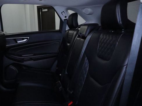 Used 2024 Ford Edge Titanium image 16