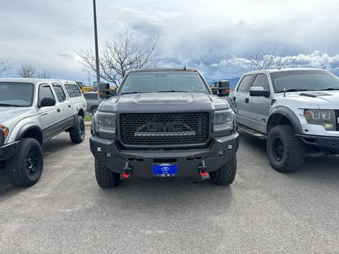 Used 2015 GMC Sierra 2500 Denali w/ Duramax Plus Package image 2