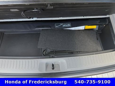 Used 2015 Toyota Highlander XLE AWD/4WD image 17