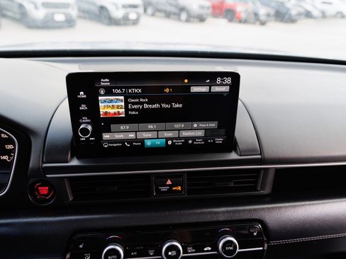 Used 2024 Honda Pilot Touring image 20