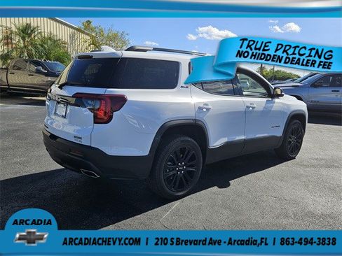 Used 2023 GMC Acadia SLE w/ Driver Convenience Package FWD image 13