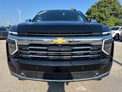 Used 2025 Chevrolet Tahoe Premier AWD/4WD image 11