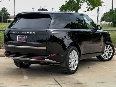 Used 2024 Land Rover Range Rover SE AWD/4WD image 10