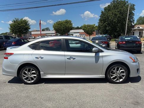 Used 2014 Nissan Sentra SR FWD image 12
