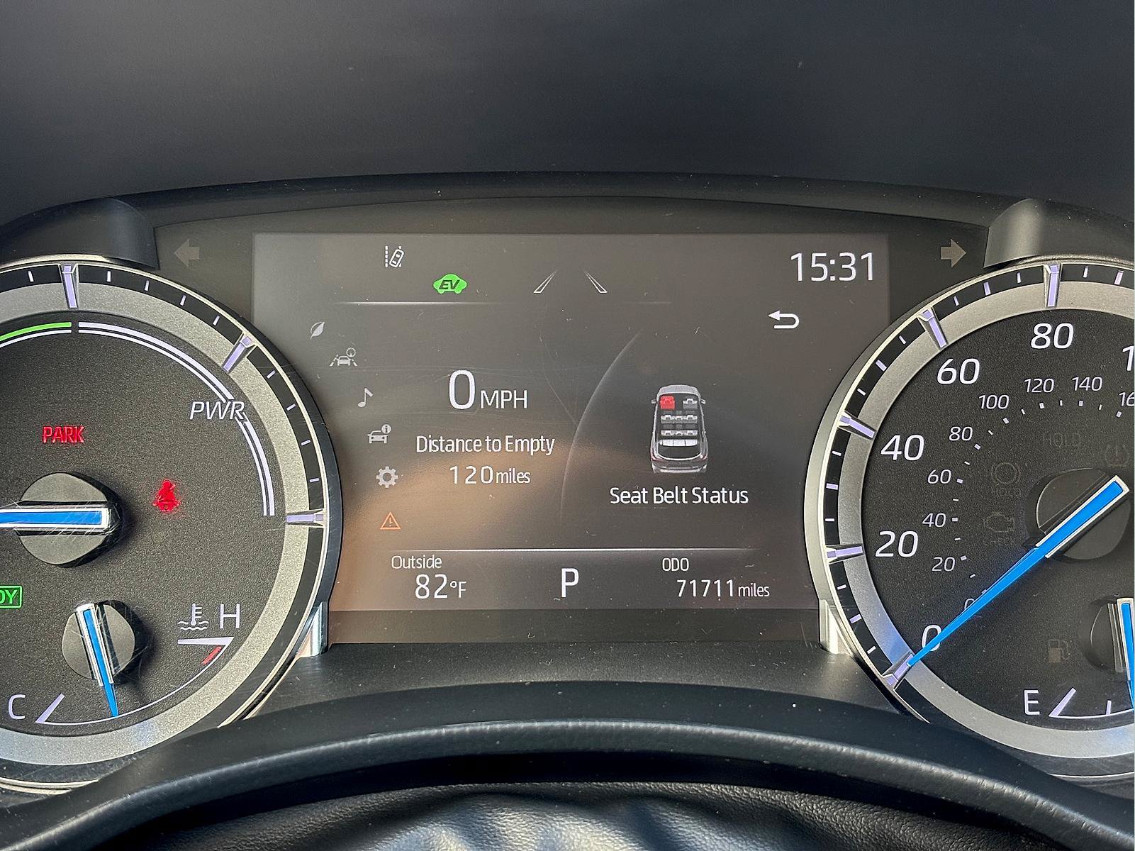 Used 2022 Toyota Highlander XLE AWD/4WD image 18