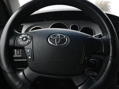 Used 2012 Toyota Sequoia SR5 w/ Premium Pkg AWD/4WD image 14