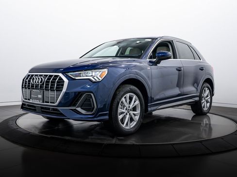 Certified 2025 Audi Q3 2.0T Premium Plus w/ Premium Plus Package image 6