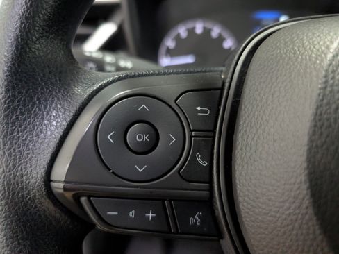 Used 2025 Toyota Corolla LE image 18