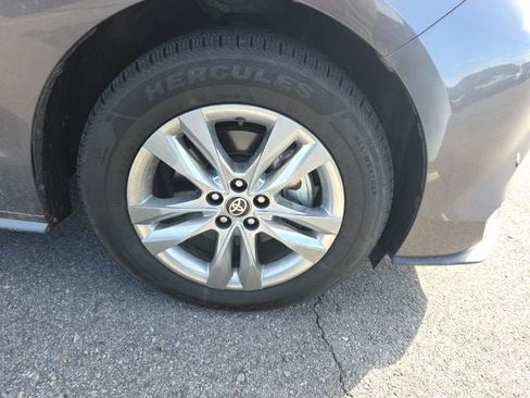 Used 2024 Toyota Sienna XLE w/ XLE Plus Package AWD/4WD image 33