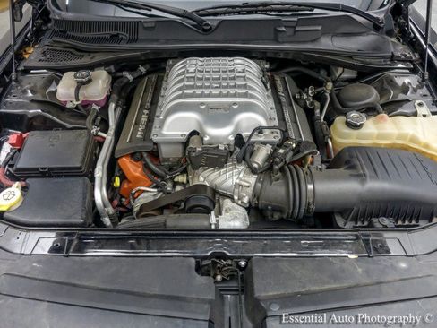 Used 2016 Dodge Challenger SRT Hellcat RWD image 28