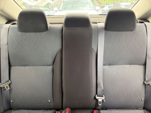 Used 2025 Nissan Versa SV FWD image 37