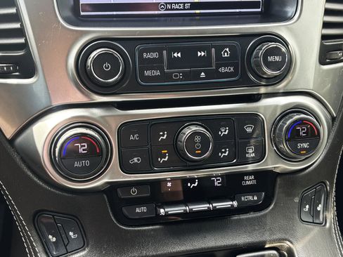 Used 2019 Chevrolet Suburban LT image 28