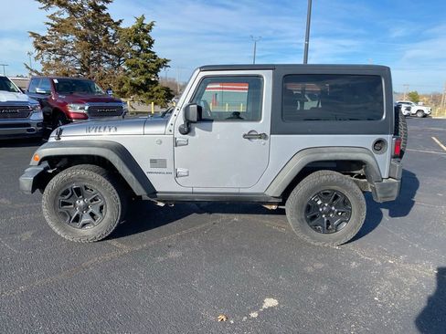 Used 2015 Jeep Wrangler Sport image 4