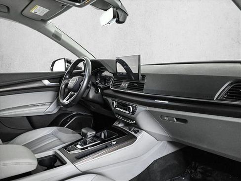 Used 2023 Audi Q5 2.0T Premium Plus w/ Premium Plus Package AWD/4WD image 23