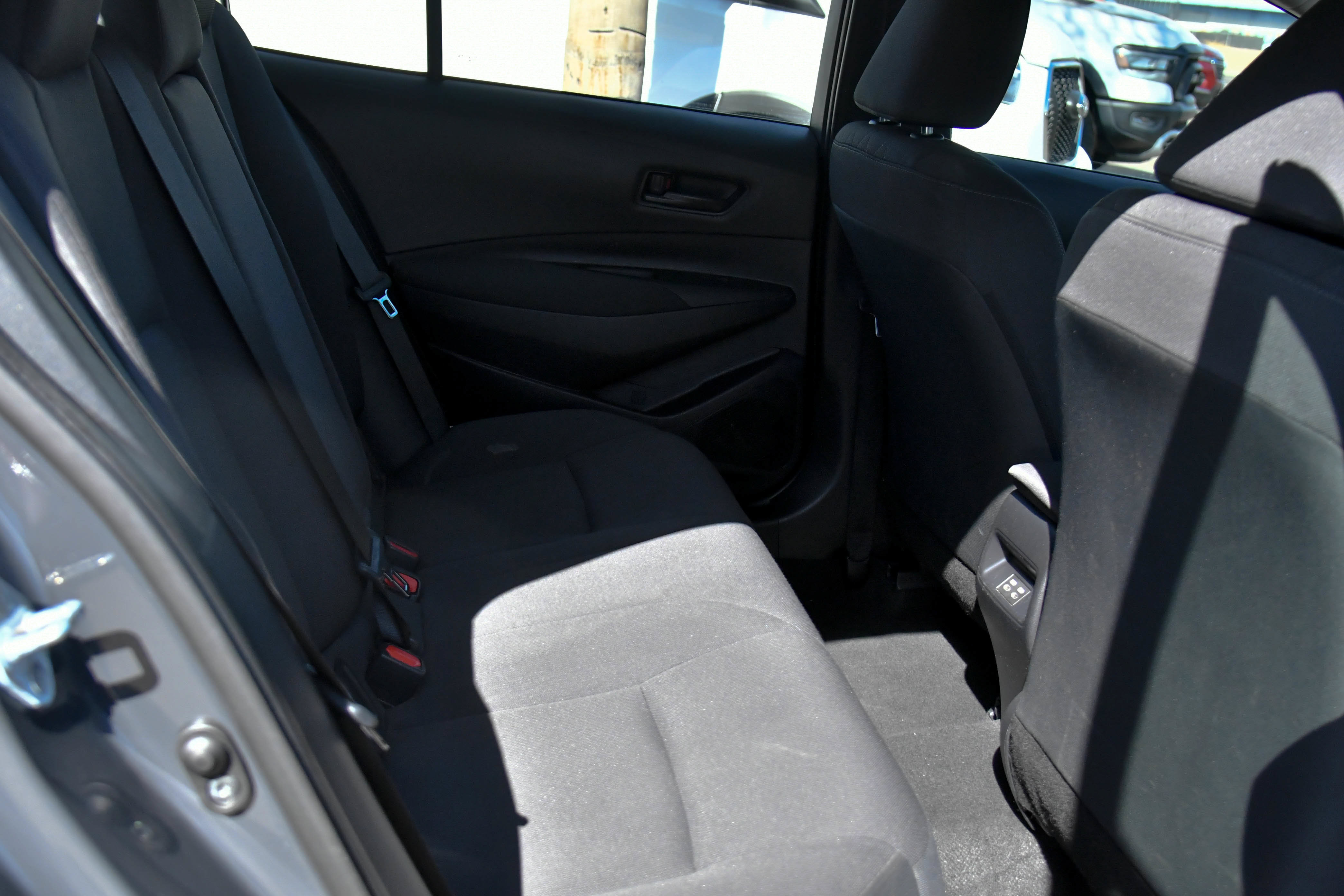 Used 2025 Toyota Corolla LE FWD image 38