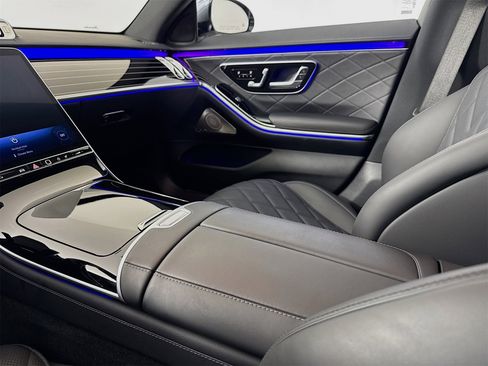 Used 2025 Mercedes-Benz S 580 4MATIC Sedan image 26