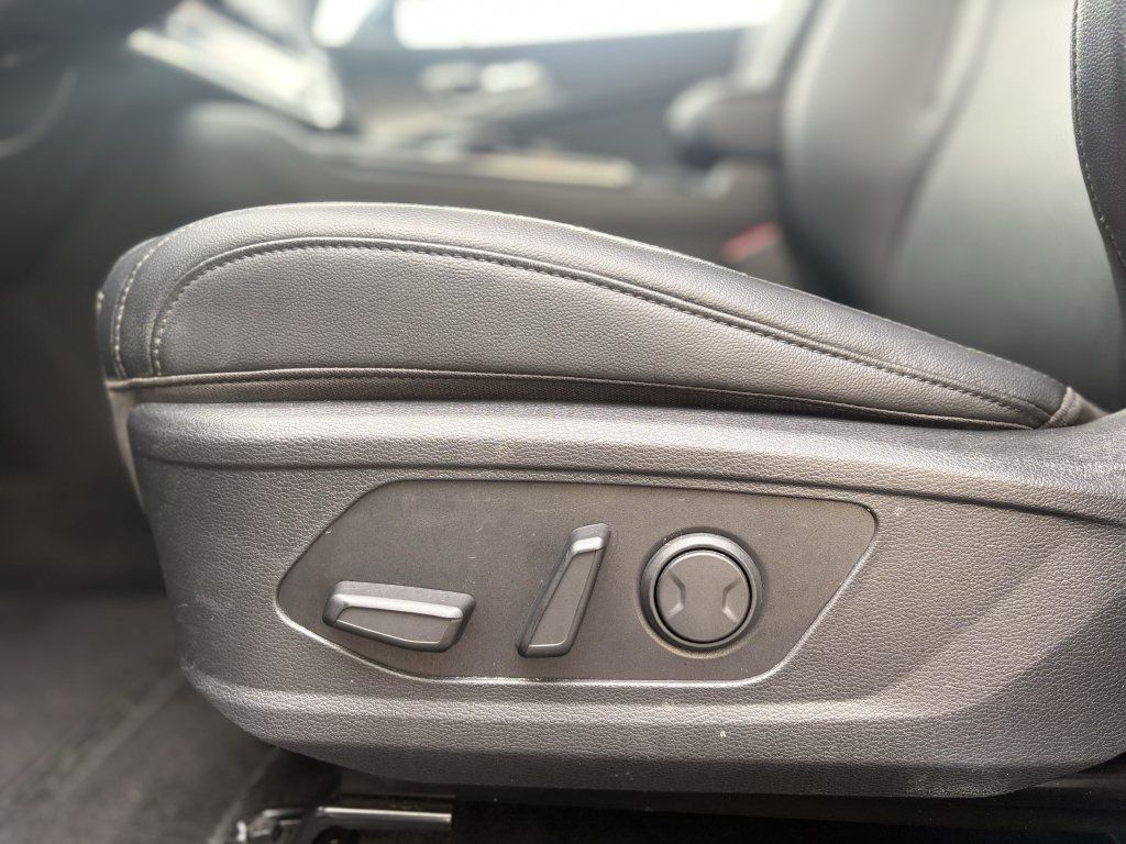 Used 2023 Kia Sportage EX AWD/4WD image 13