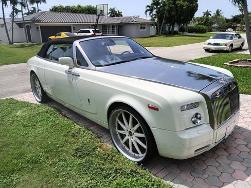 Used 2008 Rolls-Royce Phantom Drophead Coupe image 9