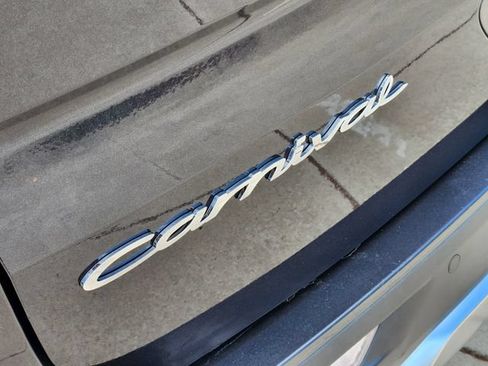 Used 2022 Kia Carnival SX Prestige FWD image 12