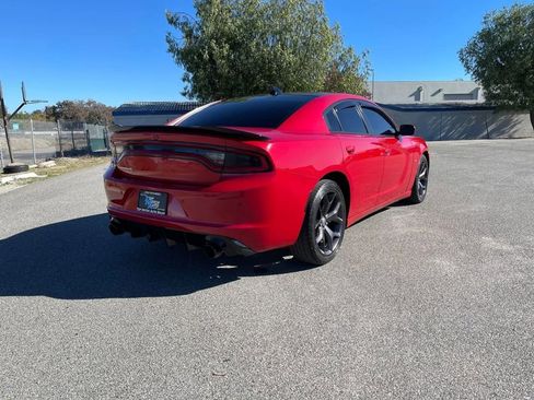 Used 2017 Dodge Charger R/T w/ Plus Group image 5