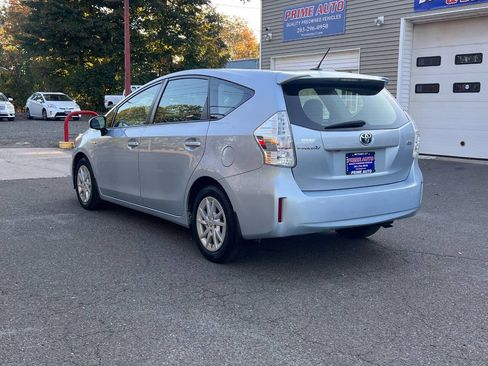 Used 2012 Toyota Prius V Three image 4