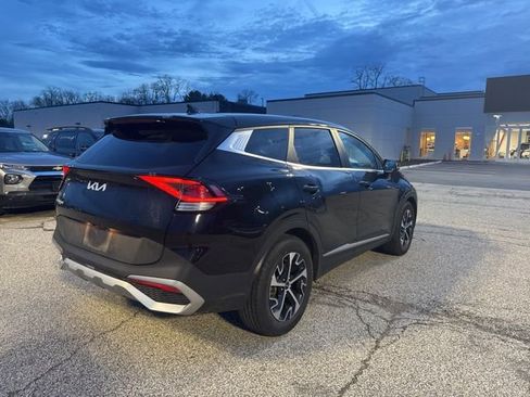 Used 2023 Kia Sportage EX image 4