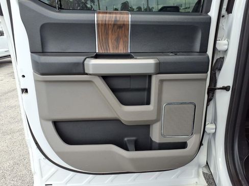 Used 2019 Ford F150 Lariat RWD image 22