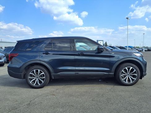 Used 2022 Ford Explorer ST-Line image 8