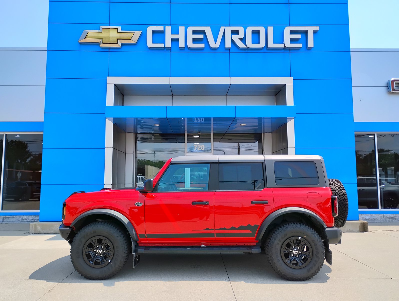 Used 2023 Ford Bronco Wildtrak AWD/4WD image 11