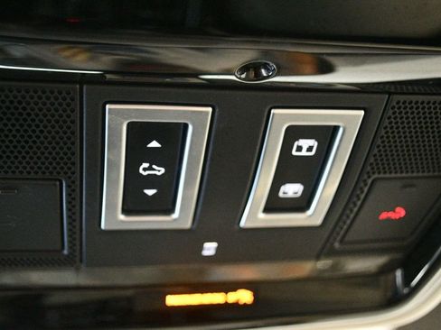 Used 2019 Land Rover Range Rover Supercharged image 78