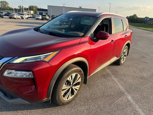 Used 2023 Nissan Rogue SV w/ SV Premium B Package AWD/4WD image 2