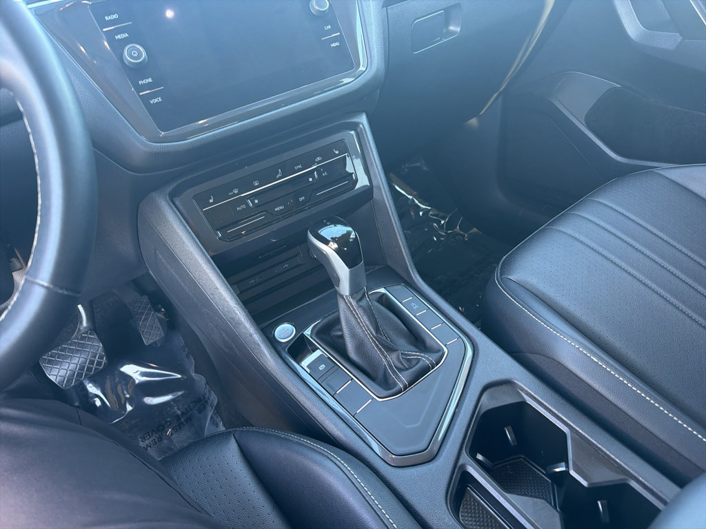 Used 2024 Volkswagen Tiguan SE FWD image 10