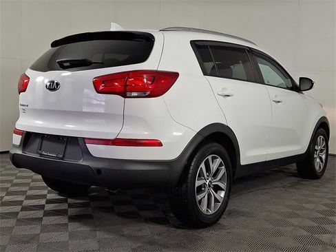 Used 2015 Kia Sportage LX image 9