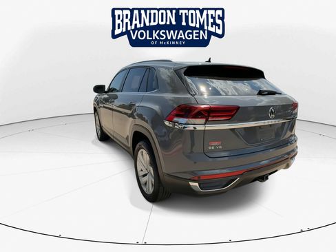 Used 2021 Volkswagen Atlas Cross Sport SE w/ Panoramic Sunroof Package FWD image 8