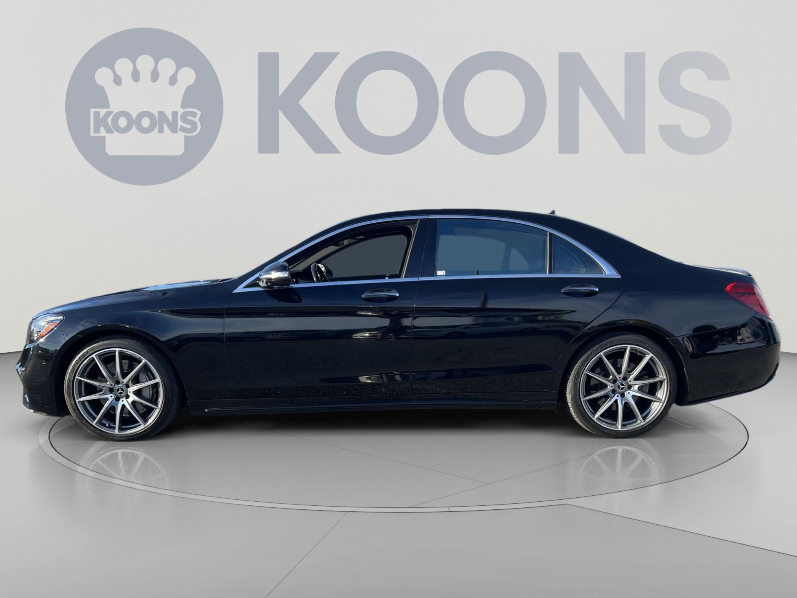 Used 2019 Mercedes-Benz S 560 4MATIC Sedan image 2