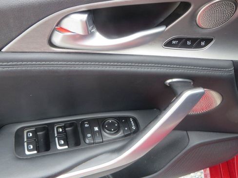 Used 2018 Kia Stinger GT2 RWD image 11