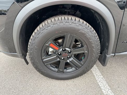 Used 2025 Nissan Rogue SV w/ Rock Creek Premium Package image 18