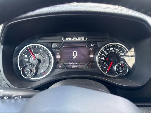 Used 2022 RAM 1500 Laramie AWD/4WD image 15