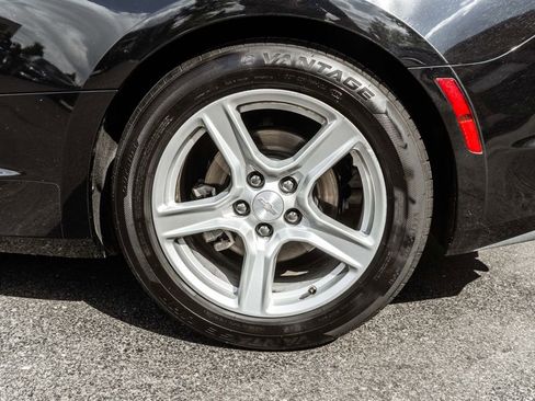 Used 2023 Chevrolet Camaro LT RWD image 27