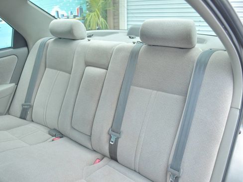 Used 2001 Toyota Camry XLE image 10