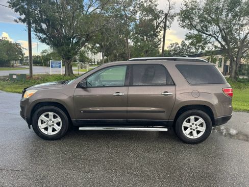 Used 2007 Saturn Outlook XE w/ Preferred Pkg FWD image 9