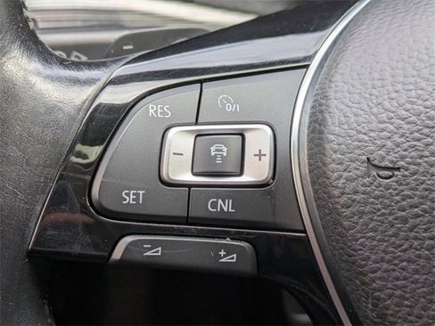 Used 2020 Volkswagen Passat 2.0T R-Line image 25