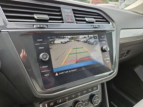 Used 2019 Volkswagen Tiguan SE image 25